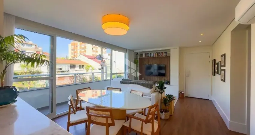 Belo apartamento desenhado por arquiteto no coração do bairro Menino Deus