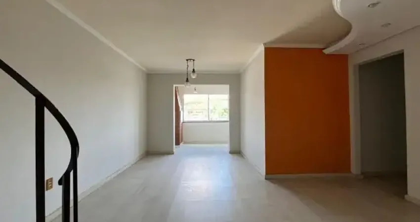 Cobertura diferenciada em condomínio fechado no bairro Nonoai