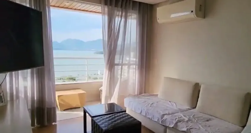 Apartamento na agronômica com 3 dormitórios e vista para beira mar.