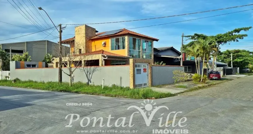 Sobrado de Esquina com Espaço Gourmet em Shangri-lá, Pontal do Paraná/PR