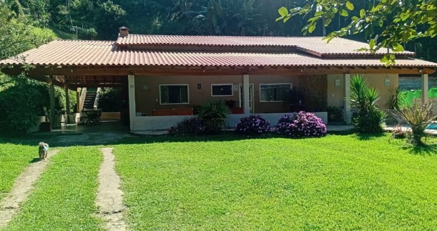 Chácara pra fins comercial ou moradia lazer completa