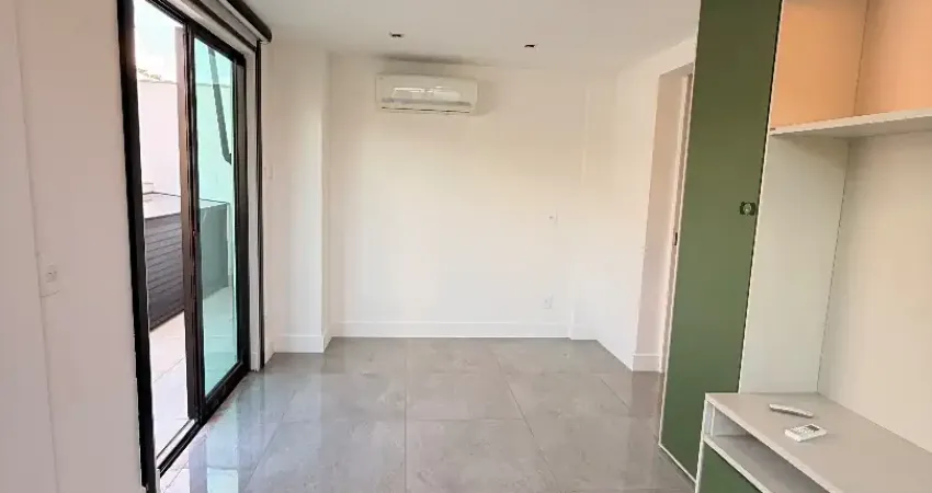 Apartamento cobertura dos sonhos em região privilegiada de itaipava