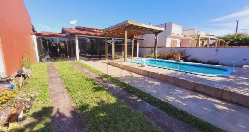 Casa mobiliada com piscina