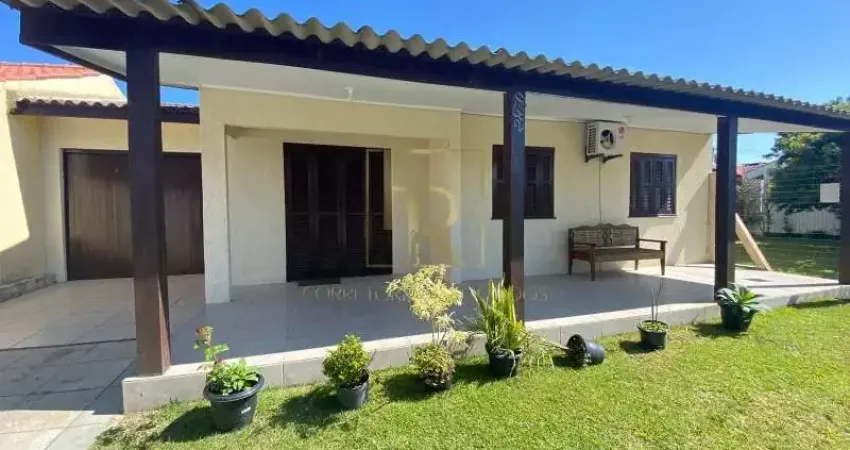 Casa com piscina em Nova Tramandaí!