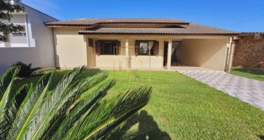 Excelente casa a poucos metros do mar, região privilegiada em Nova Tramandaí!