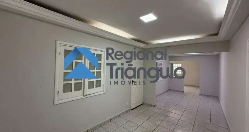 Casa a Venda no Bairro Abadia