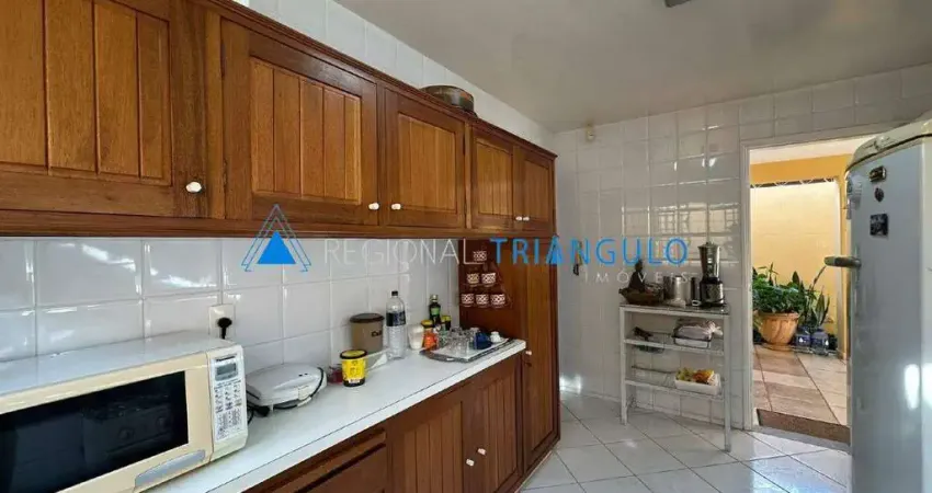 Casa com 3 quartos à venda no Olinda, Uberaba 