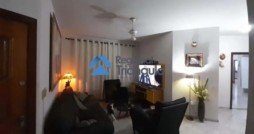 Casa à venda, 3 quartos, 1 suíte, 2 vagas, Mercês - Uberaba/MG