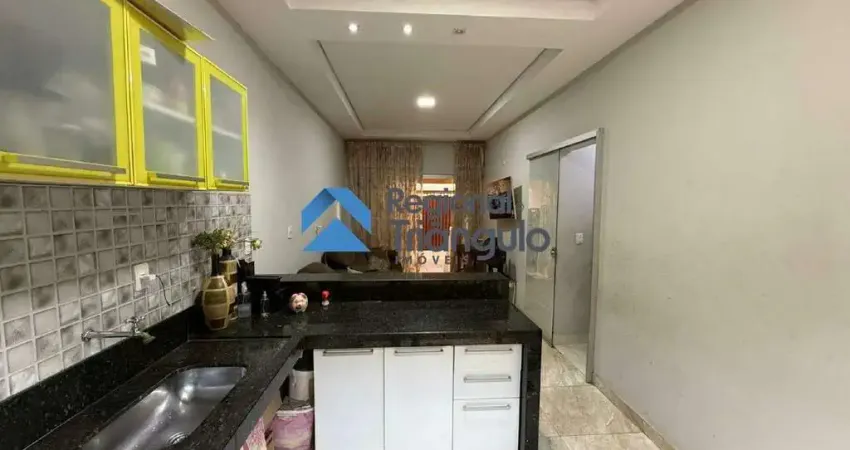 Casa com 3 quartos à venda no Jardim Marajó, Uberaba