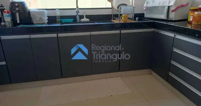 Casa à venda, 2 quartos, 1 suíte, 2 vagas, parque das laranjeiras - uberaba/mg