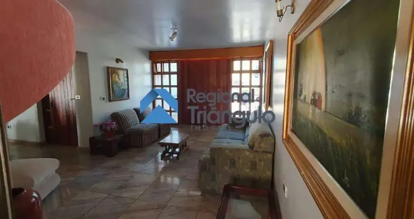 Casa com 4 quartos à venda no Jardim Alexandre Campos, Uberaba