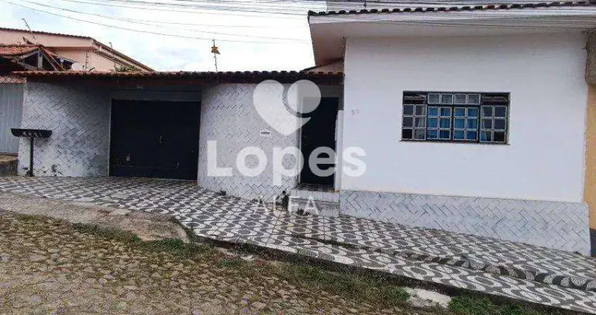 Seu Novo Lar: Casa de 3 Dormitórios com Closet, Churrasqueira e Aquecimento Solar