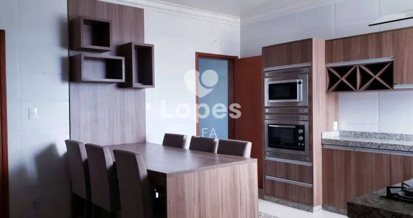 OPORTUNIDADE ÚNICA! Apartamento Duplex à venda, com 3 quartos e 2 vagas