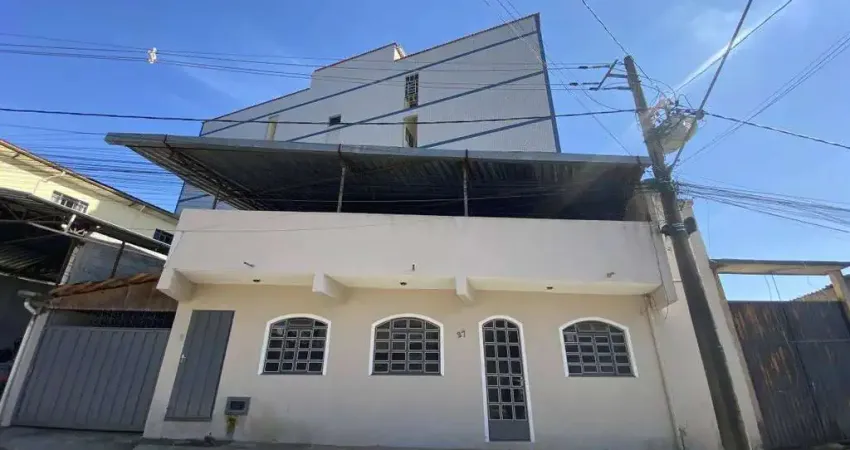 Casa à venda no bairro floresta, com 2 quartos , sendo uma suíte