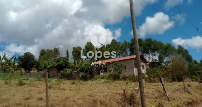 Chácara 1.200m² à Venda – Excelente oportunidade de Investimento! próximo a Vasconcelos.