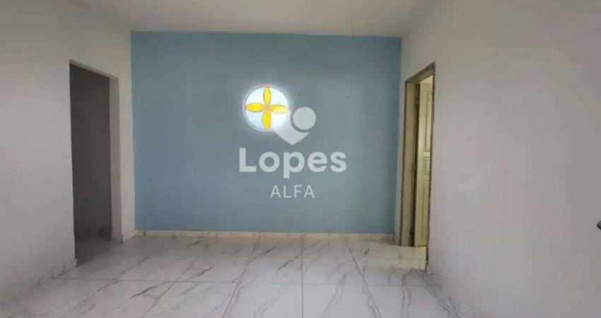 Casa térrea com 2 quartos e garagem para locação no Boa Vista – Próxima à Igreja do Divino