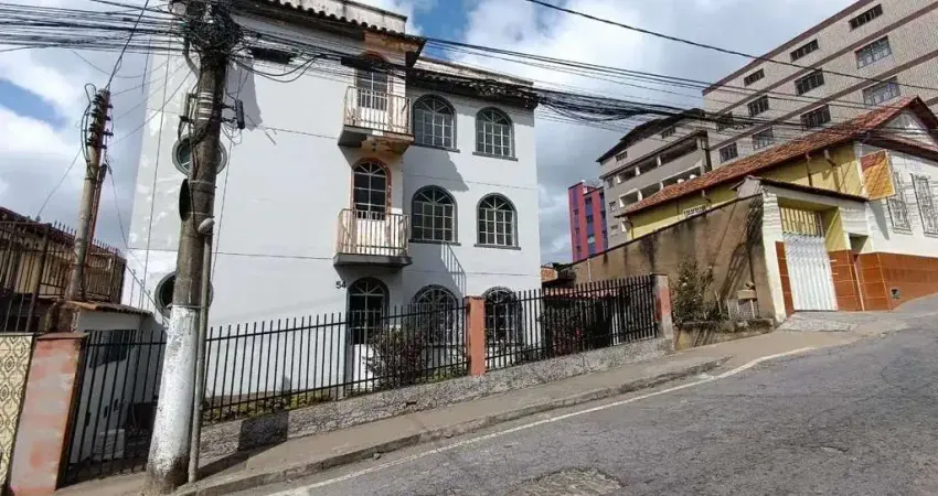 Apartamento com 3 quartos para alugar na Rua Padre Toledo, 54, São Sebastião, Barbacena