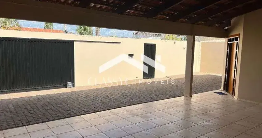 Casa com 3 quartos para alugar na Cidade Jardim, Uberlândia 