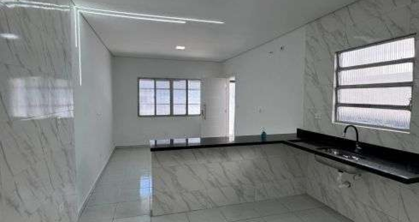 Casa Geminada 2 quartos 150m da Av. Pres. Costa e Silva - Praia Grande - SP