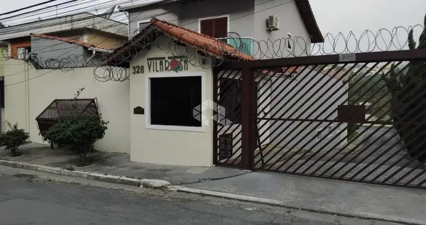 Casa de Condomínio com 3 Quartos e 3 banheiros à Venda.