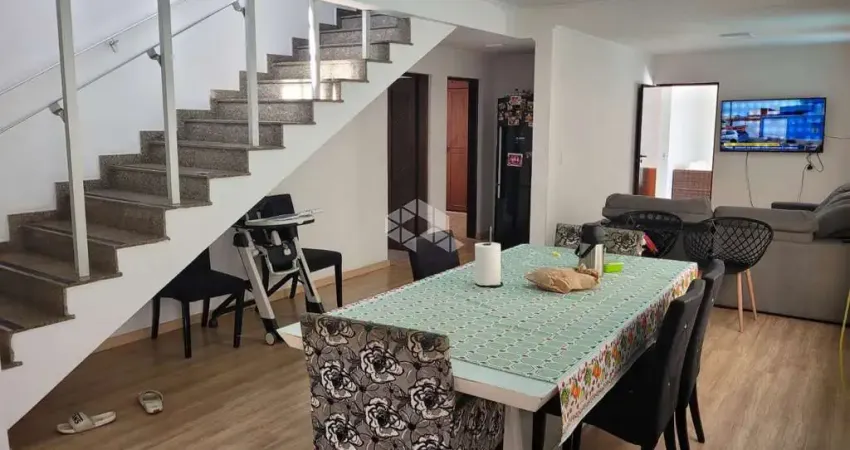 Sobrado no Jardim Guapira com 5 dormitórios e 2 vagas.