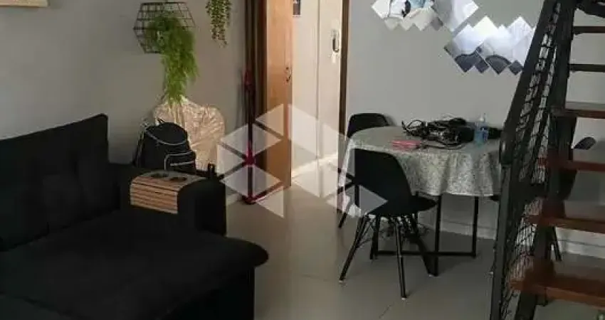 Casa de Condomínio no Parque Mandaqui com 2 dormitórios e 2 vagas de garagem.
