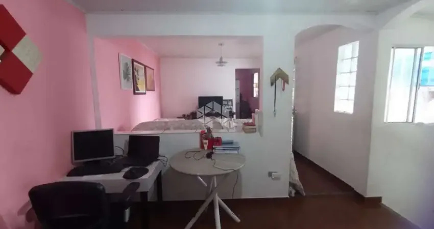 Casa na Parada Inglesa com 2 dormitório e 1 vaga de garagem