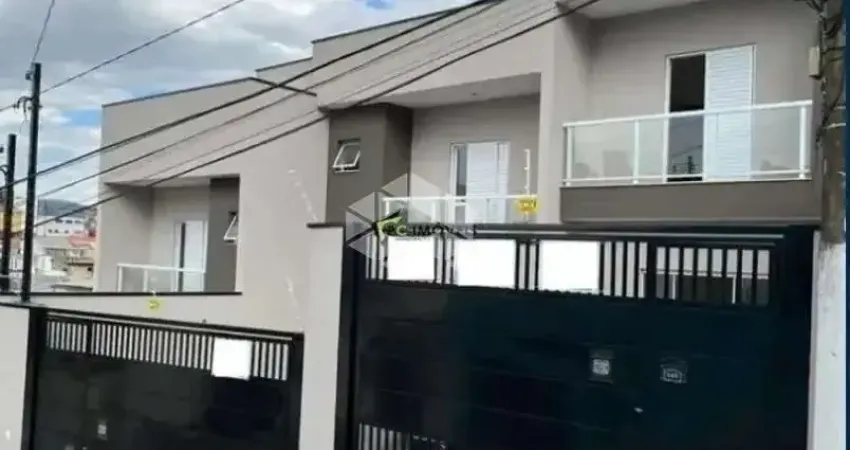 Sobrado no Imirim com 3 dormitórios e 2 vagas de garagem.