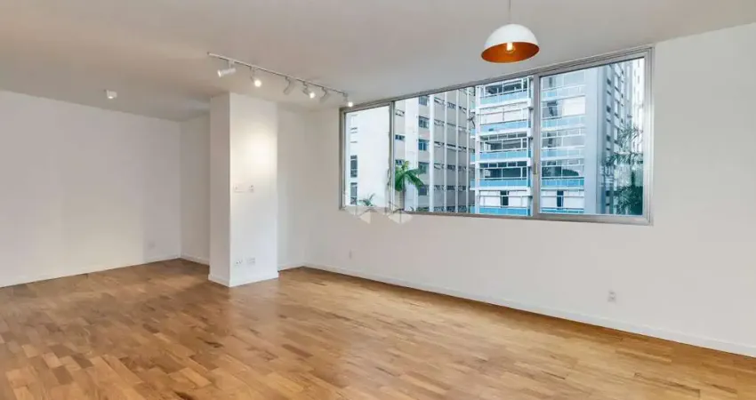 Apartamento reformado a venda Rua Maranhão em Higienópolis