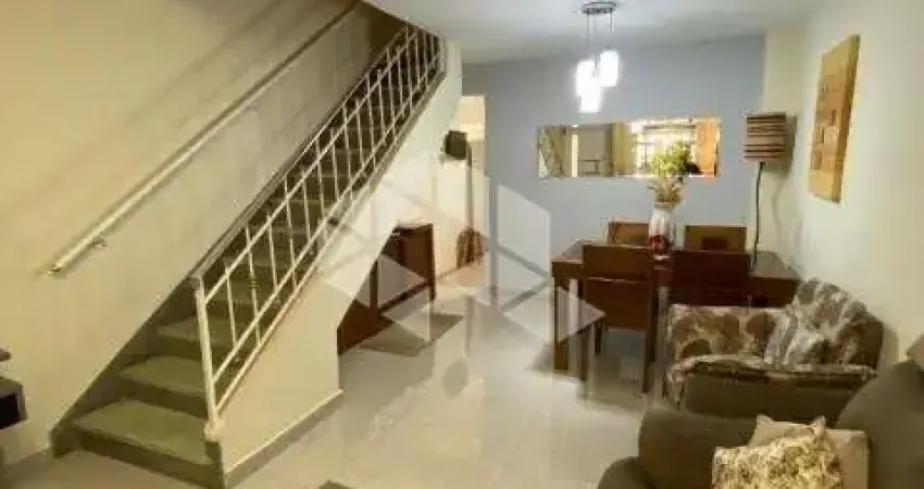 Sobrado à venda com 135m², 3 quartos e 1 vaga no parque peruche.