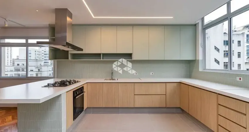 Apartamento reformado na rua maranhão em higienopolis com 3 dormitórios.