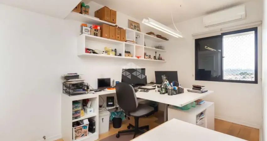 Apartamento na vila madalena com 3 dormitórios sendo 2 suítes e 4 vagas de garagem.