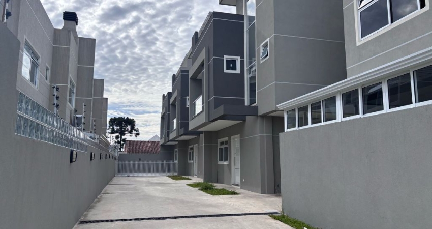 SOBRADOS DE ALTO PADRÃO COM ACABAMENTO IMPECÁVEL NO BAIRRO ALTO