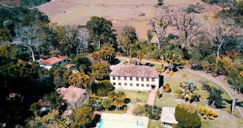 Fazenda para Venda em Teresópolis, Ponte Nova, 8 dormitórios, 2 suítes, 5 banheiros