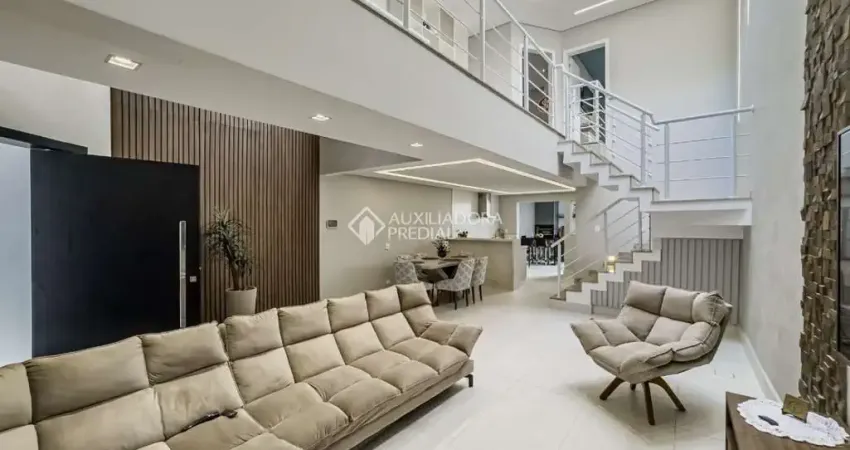 Casa em condomínio fechado com 3 quartos à venda na Rua Airton Gomes de Miranda, 111, Nova Petrópolis, São Bernardo do Campo