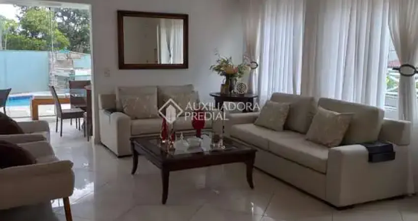 Casa em condomínio fechado com 4 quartos à venda na Avenida Omar Daibert, 1, Parque Terra Nova II, São Bernardo do Campo