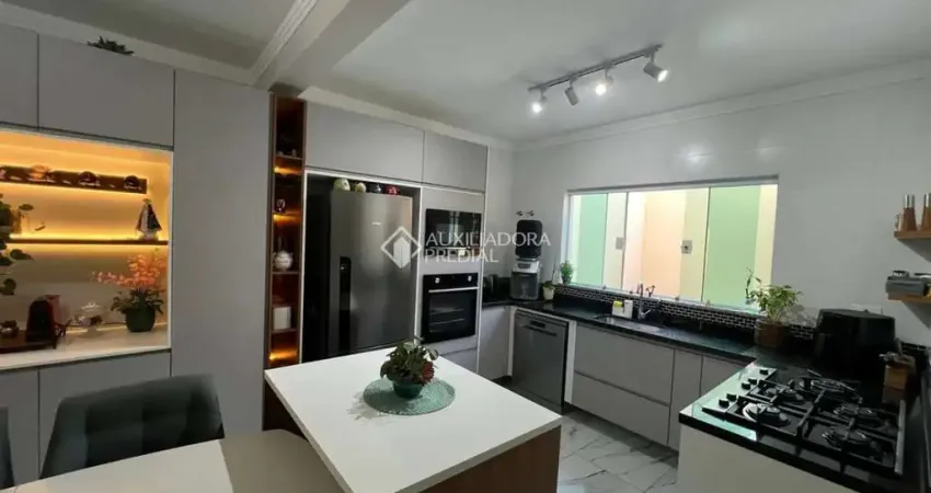 Casa com 3 quartos à venda na Rua Ingá, 273, Osvaldo Cruz, São Caetano do Sul