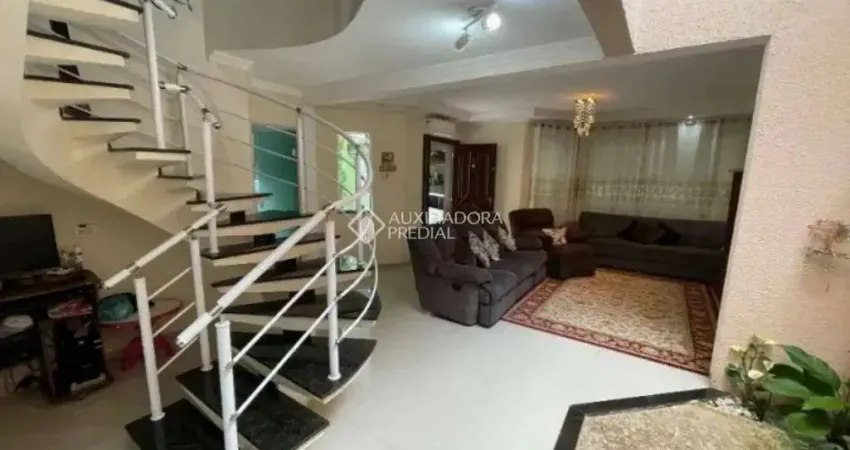 Casa com 4 quartos à venda na Aljubarrota, 468, Rio Grande, São Bernardo do Campo