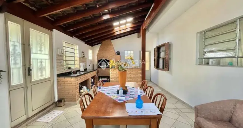 Casa com 5 quartos à venda na Rua Cravinhos, 42, Baeta Neves, São Bernardo do Campo