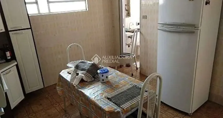 Casa com 2 quartos à venda na Rua Sabino Leandrini, 06, Olímpico, São Caetano do Sul