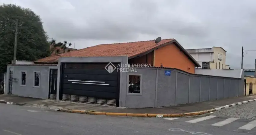 Casa com 3 quartos à venda na Maria Helena, 424, Jardim Míriam, Suzano