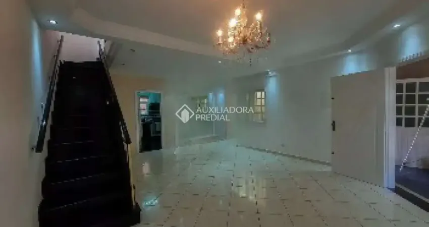 Casa com 3 quartos à venda na Rua Antônio Fregonesi, 14, Nova Petrópolis, São Bernardo do Campo