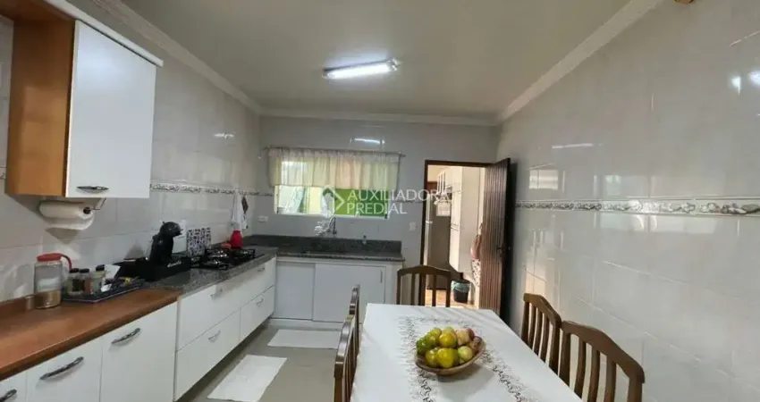 Casa com 3 quartos à venda na Rua Antônio Meneghetti, 386, Parque Terra Nova II, São Bernardo do Campo