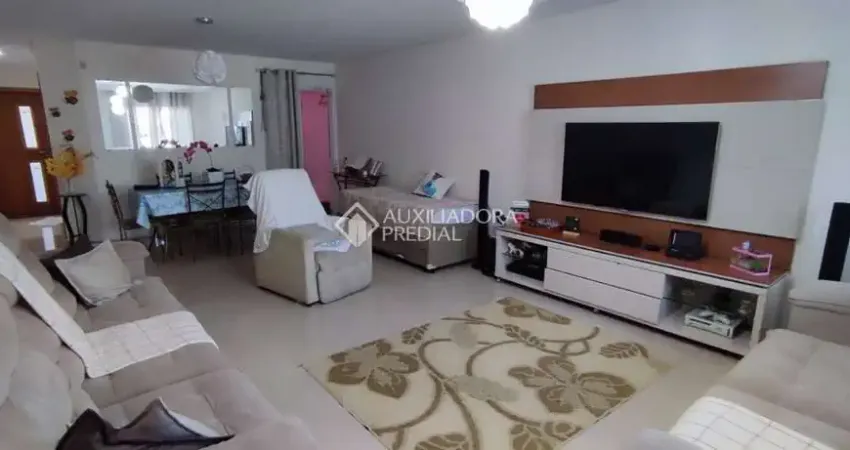 Casa com 3 quartos à venda na Rua Lázara de Oliveira Leite, 357, Demarchi, São Bernardo do Campo