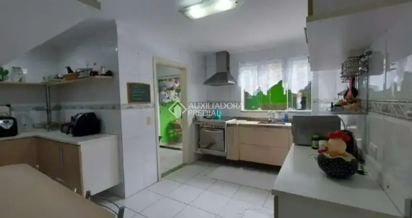 Casa com 3 quartos à venda na Rua Victório Natal Gastaldo, 59, Nova Petrópolis, São Bernardo do Campo