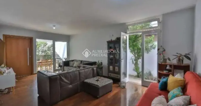 Casa com 3 quartos à venda na Rua das Laranjeiras, 315, Parque Terra Nova, São Bernardo do Campo