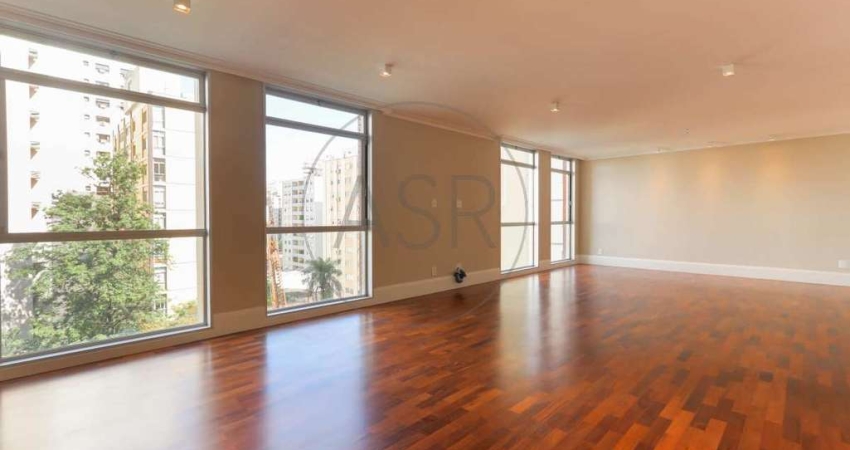 Apartamento de 222m² com 4 quartos e 3 vagas a venda em Cerqueira Cesar, SP.