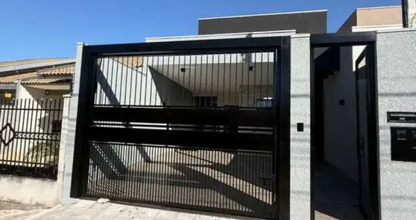 Casa com 2 quartos à venda na Rua Pioneiro Múcio Rodrigues, 742, Jardim Real, Maringá