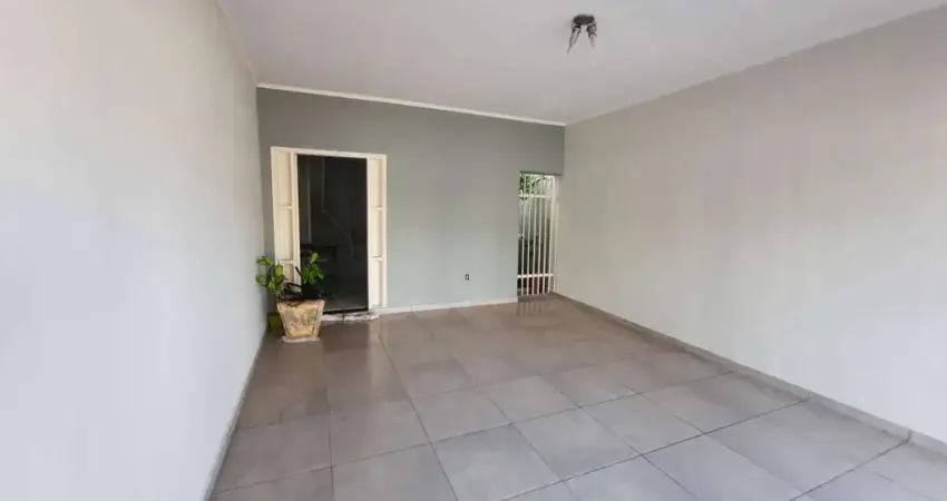 Casa / Sobrado para Locação em Araçatuba, SÃO VICENTE, 4 dormitórios, 2 suítes, 3 banheiros, 2 vagas