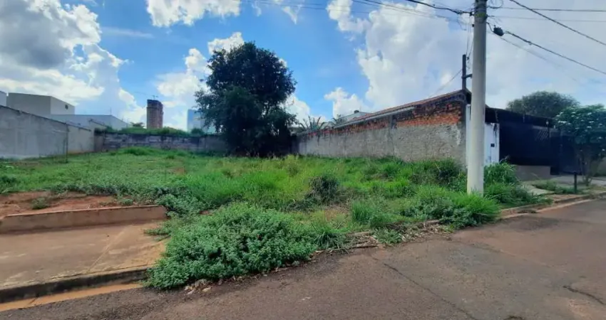 Terreno à venda na Vila Bandeirantes, Araçatuba 